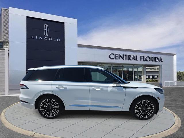 Photo of 2025 White Metallic Lincoln Aviator