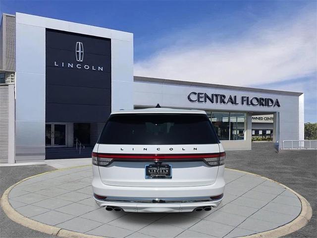 Photo of 2025 White Metallic Lincoln Aviator
