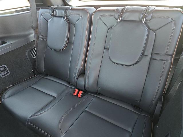 Photo of 2025 White Metallic Lincoln Aviator