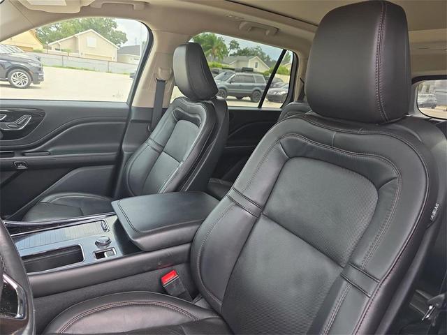 Photo of 2022 Silver Radiance Metallic Clearcoat Lincoln Aviator