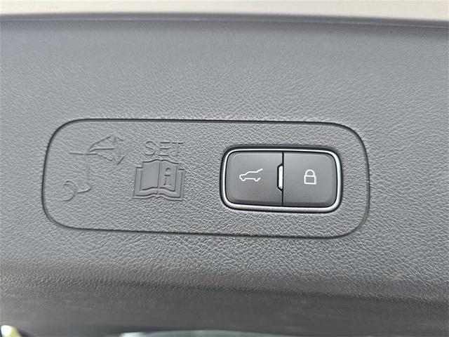 Photo of 2022 Silver Radiance Metallic Clearcoat Lincoln Aviator