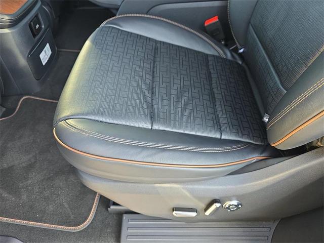 Photo of 2025 Copper Lincoln Navigator