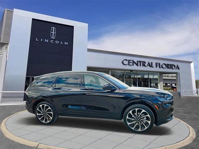 Photo of 2025 Infinite Black Metallic Clearcoat Lincoln Nautilus