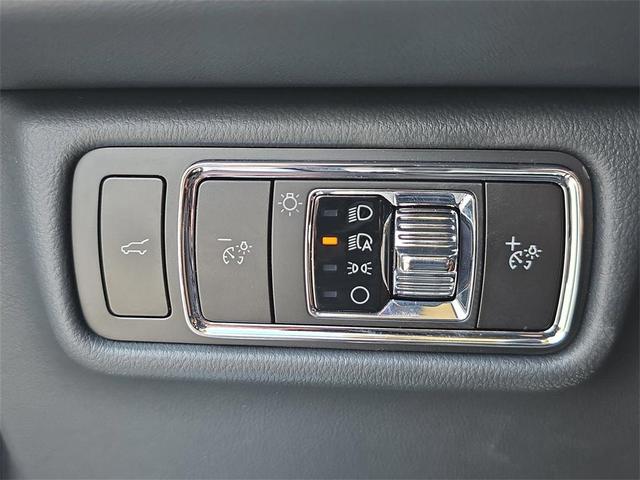 Photo of 2025 Infinite Black Metallic Clearcoat Lincoln Aviator