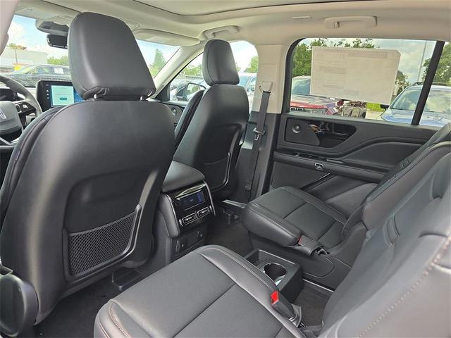 Photo of 2025 Infinite Black Metallic Clearcoat Lincoln Aviator