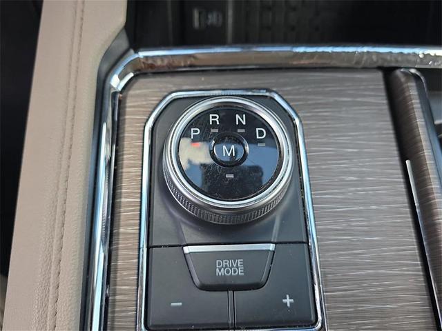 Photo of 2023 Agate Black Metallic Ford Expedition