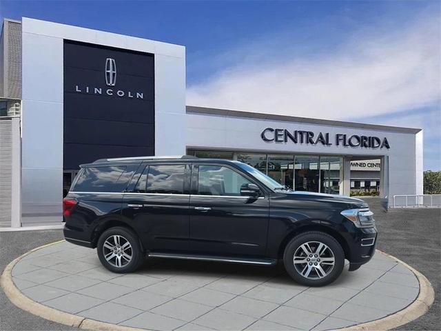 Photo of 2023 Agate Black Metallic Ford Expedition