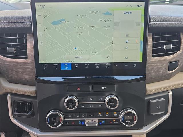 Photo of 2023 Agate Black Metallic Ford Expedition