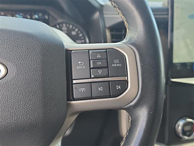 Photo of 2023 Agate Black Metallic Ford Expedition