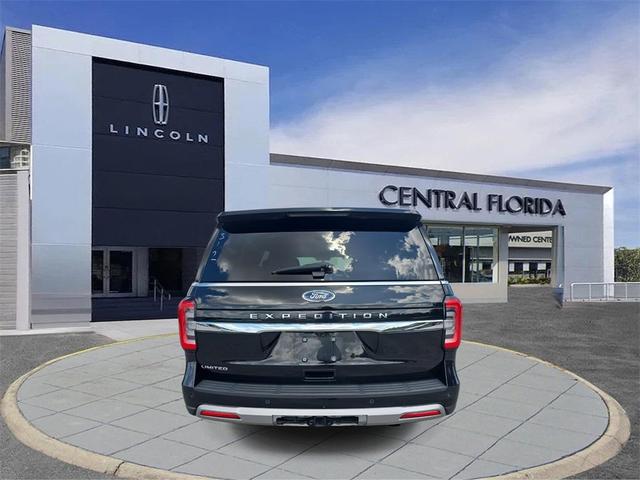 Photo of 2023 Agate Black Metallic Ford Expedition
