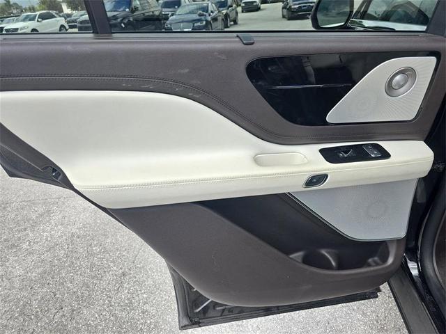 Photo of 2023 Black Metallic Lincoln Aviator