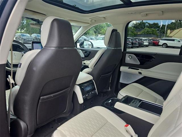 Photo of 2023 Black Metallic Lincoln Aviator