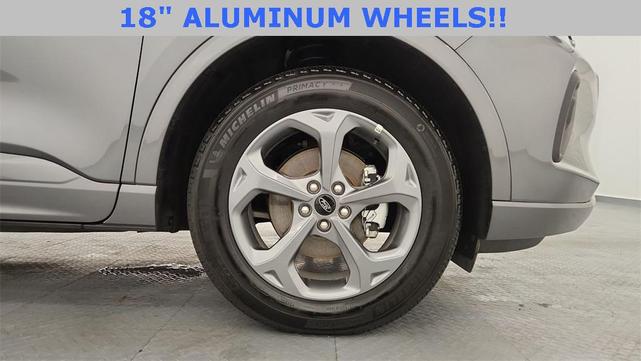 Photo of 2024 Carbonized Gray Metallic Ford Escape