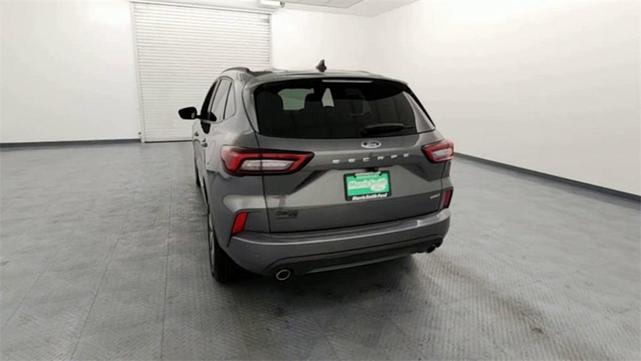 Photo of 2024 Carbonized Gray Metallic Ford Escape