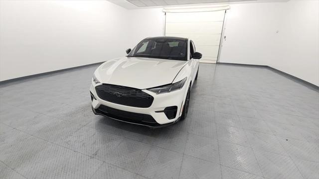 Photo of 2025 Star White Metallic Tri-Coat Ford Mustang Mach-E