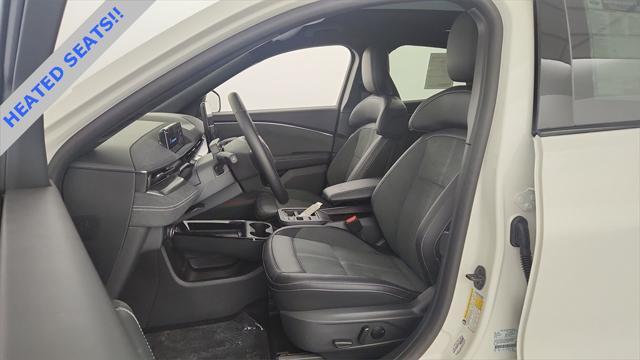 Photo of 2025 Star White Metallic Tri-Coat Ford Mustang Mach-E