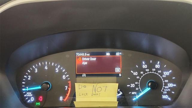 Photo of 2022 Star White Metallic Tri-Coat Ford Escape