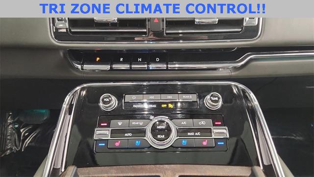Photo of 2022 Manhattan Green Metallic Premium Colorant Lincoln Navigator