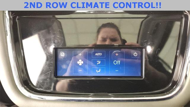 Photo of 2022 Manhattan Green Metallic Premium Colorant Lincoln Navigator