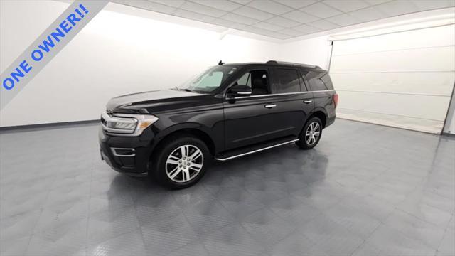 Photo of 2022 Agate Black Metallic Ford Expedition