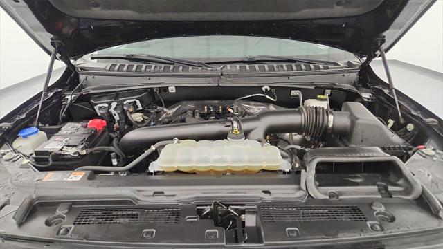 Photo of 2022 Agate Black Metallic Ford Expedition