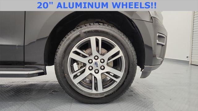 Photo of 2022 Agate Black Metallic Ford Expedition