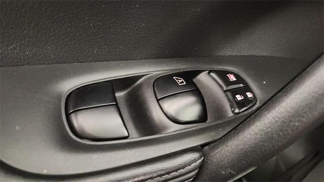 Photo of 2018 Gun Metallic Nissan Rogue