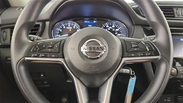 Photo of 2018 Gun Metallic Nissan Rogue