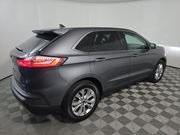 Photo of 2022 Carbonized Gray Metallic Ford Edge