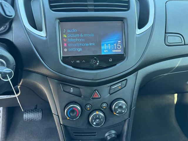 Photo of 2015 Silver Chevrolet Trax