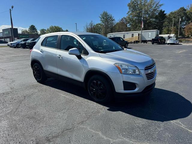 Photo of 2015 Silver Chevrolet Trax