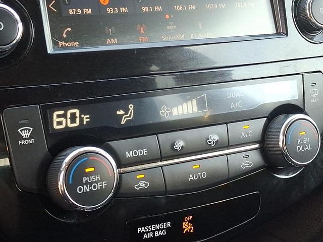 Photo of 2018 Scarlet Ember Nissan Rogue