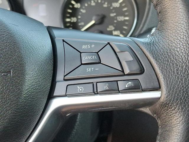 Photo of 2018 Scarlet Ember Nissan Rogue