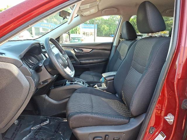 Photo of 2018 Scarlet Ember Nissan Rogue