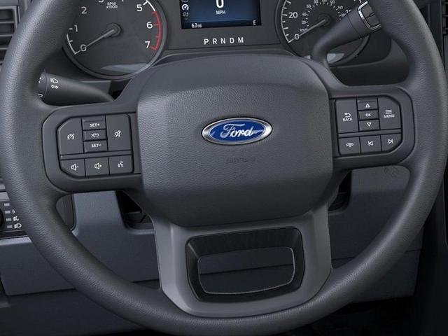 Photo of 2025 Oxford White Ford F-250