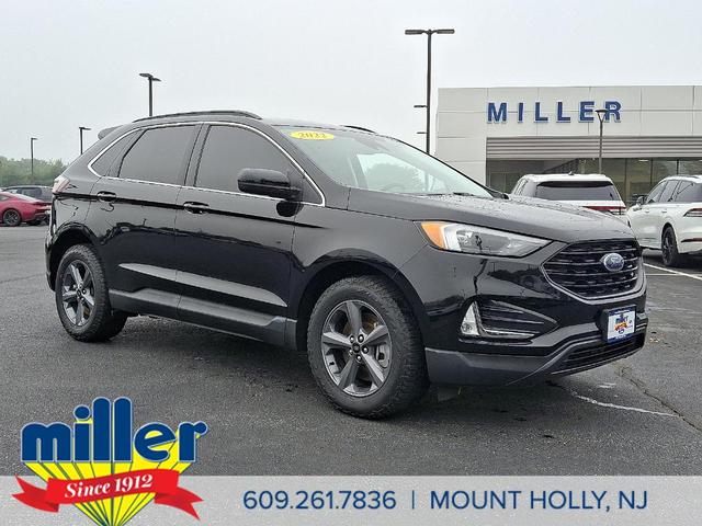 Photo of 2022 Agate Black Metallic Ford Edge
