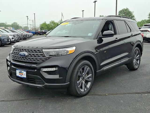 Photo of 2022 Agate Black Metallic Ford Explorer