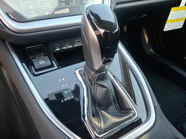 Photo of 2025 Ice Silver Metallic Subaru Outback