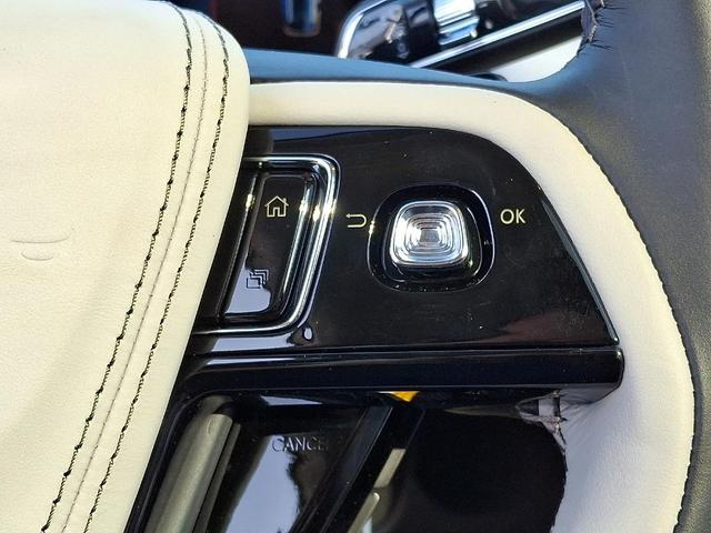 Photo of 2025 Whisper White Lincoln Aviator