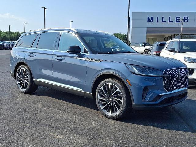 Photo of 2025 Whisper White Lincoln Aviator