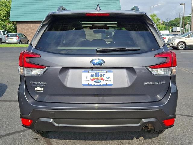 Photo of 2021 Magnetite Gray Metallic Subaru Forester