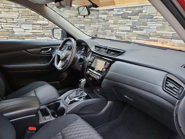 Photo of 2018 Scarlet Ember Nissan Rogue