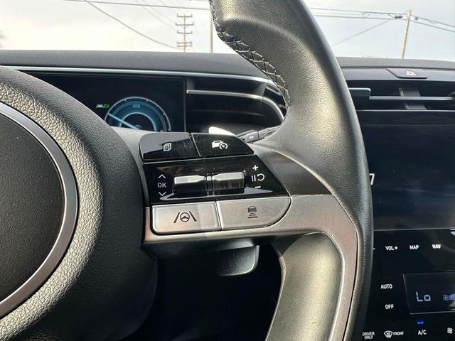 Photo of 2024 Shimmering Silver Hyundai TUCSON Hybrid