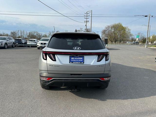 Photo of 2024 Shimmering Silver Hyundai TUCSON Hybrid