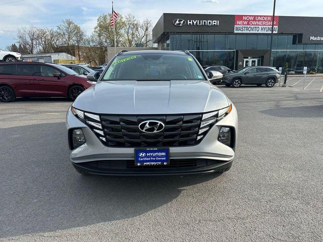 Photo of 2024 Shimmering Silver Hyundai TUCSON Hybrid