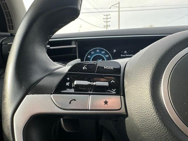 Photo of 2024 Shimmering Silver Hyundai TUCSON Hybrid