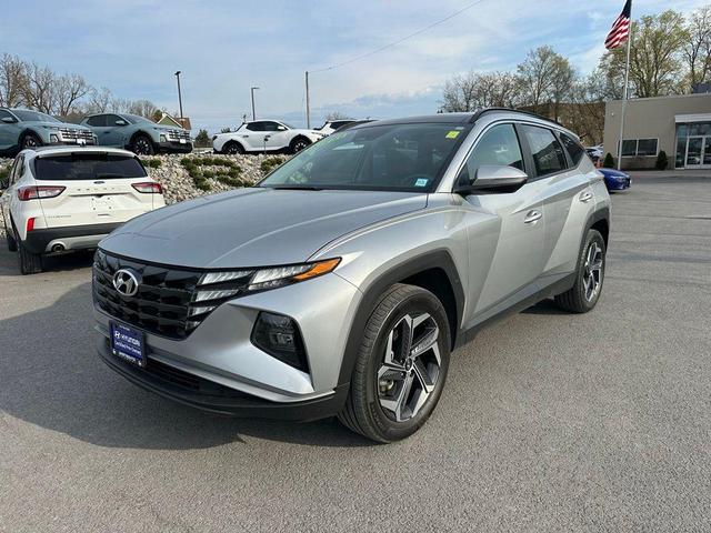 Photo of 2024 Shimmering Silver Hyundai TUCSON Hybrid