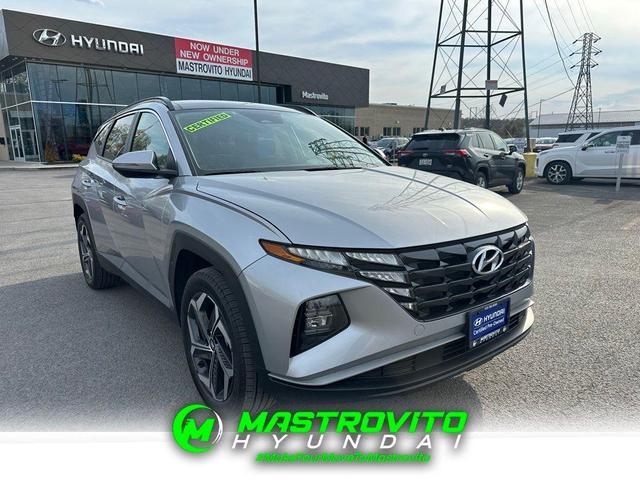 Photo of 2024 Shimmering Silver Hyundai TUCSON Hybrid
