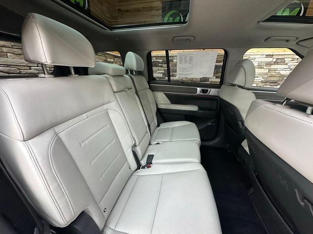 Photo of 2024 Shimmering Silver Hyundai SANTA FE