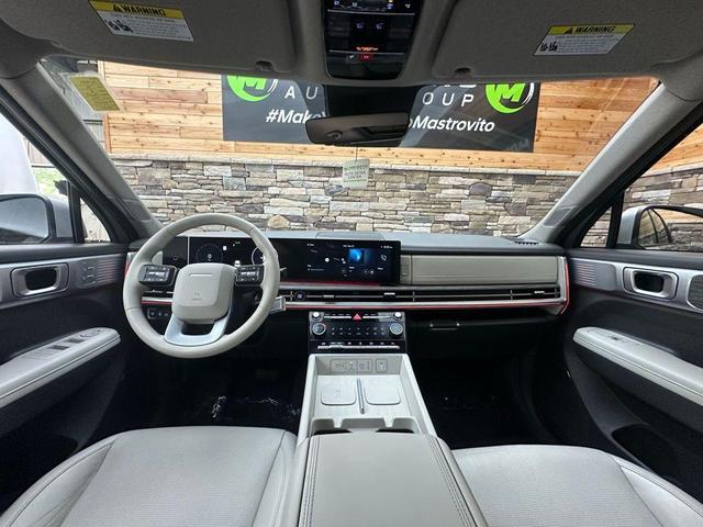 Photo of 2024 Shimmering Silver Hyundai SANTA FE